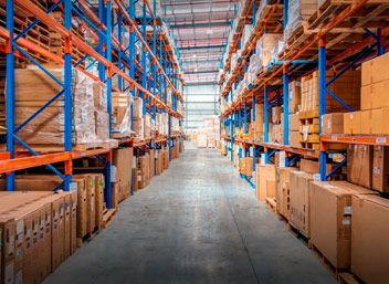 ¿Qué tomar en cuenta al evaluar la renta de naves industriales?